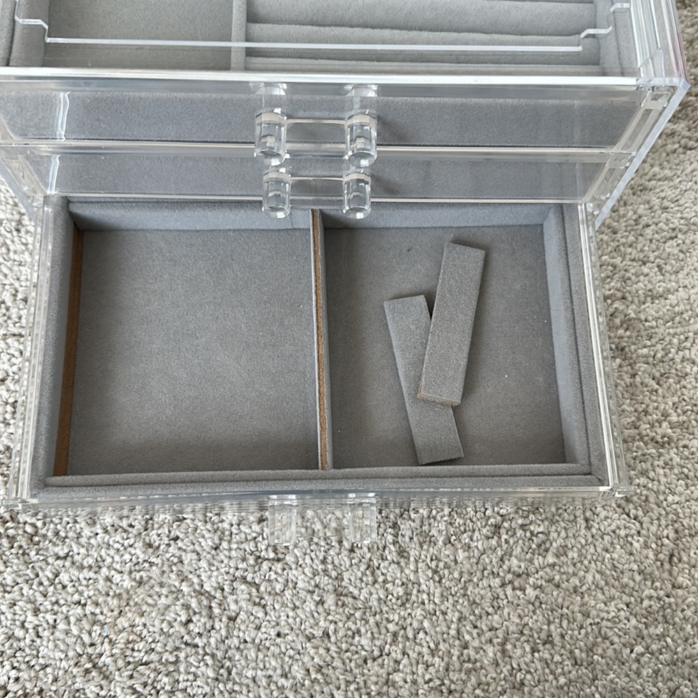 Small Jewelry Box - Picture 4 of 4